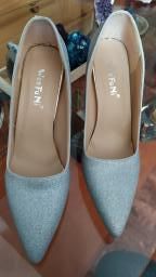 ZAPATOS plateados con tacon de aguja