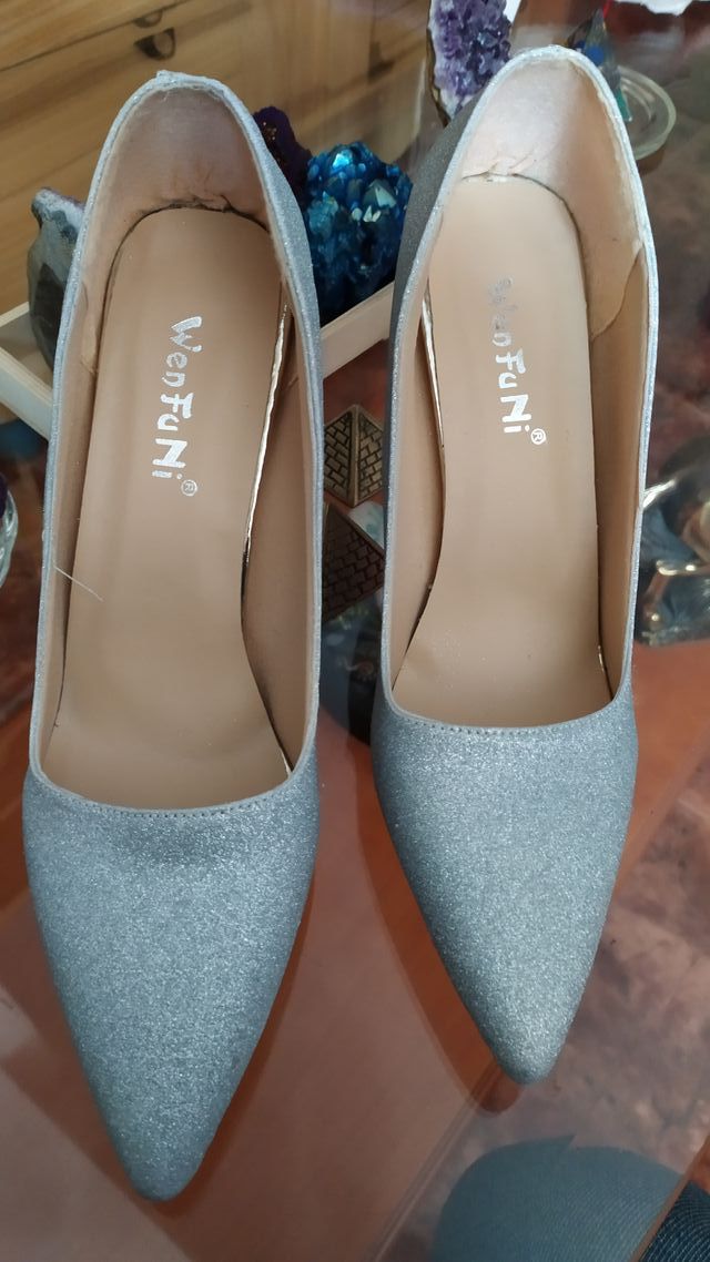ZAPATOS plateados con tacon de aguja
