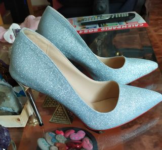 ZAPATOS plateados con tacon de aguja