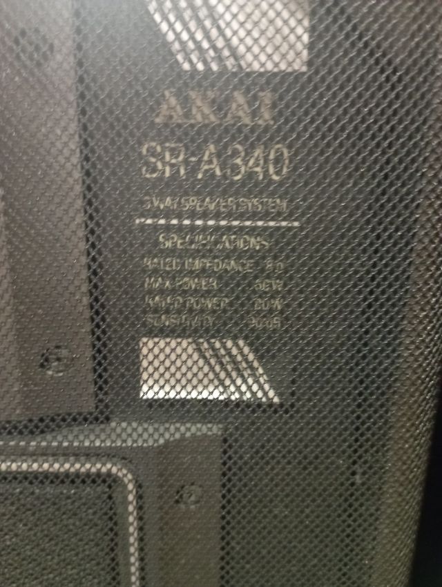 Pareja de altavoces. 20 euros los dos.