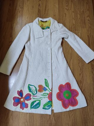 Abrigo chica de Desigual 