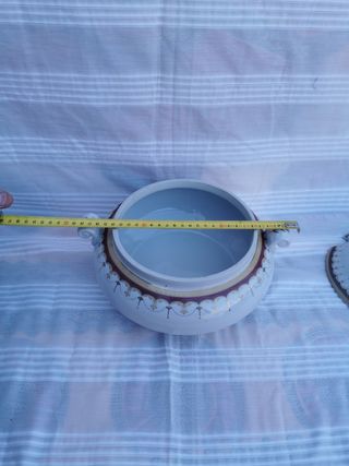 Sopera de porcelana