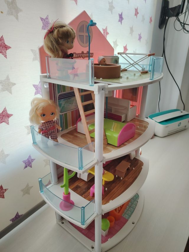 Edificio loco-loco a Barriguitas