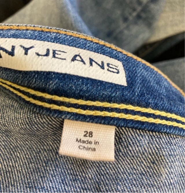 vaquero pitilloDKNY talla 28 excelente