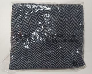 BUFANDA NEGRA GRIS