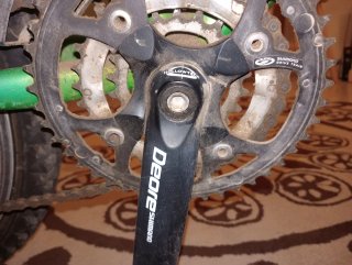 Bicicleta Kona verde reparar