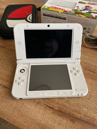 Nintendo 3DS XL