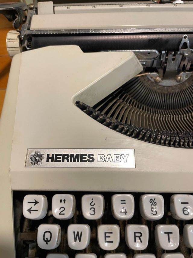 Máquina de escribir Hermes Baby