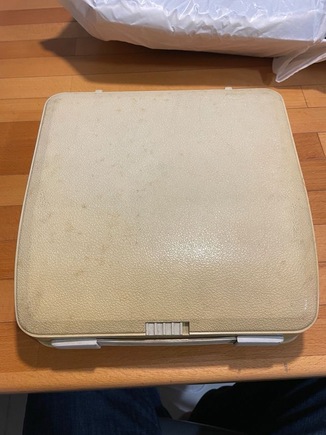 Máquina de escribir Hermes Baby