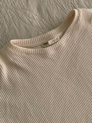 Jersey crop manga larga crema de Pull&Bear