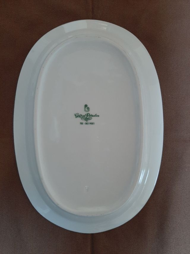 Piatto ovale Güral Porselen