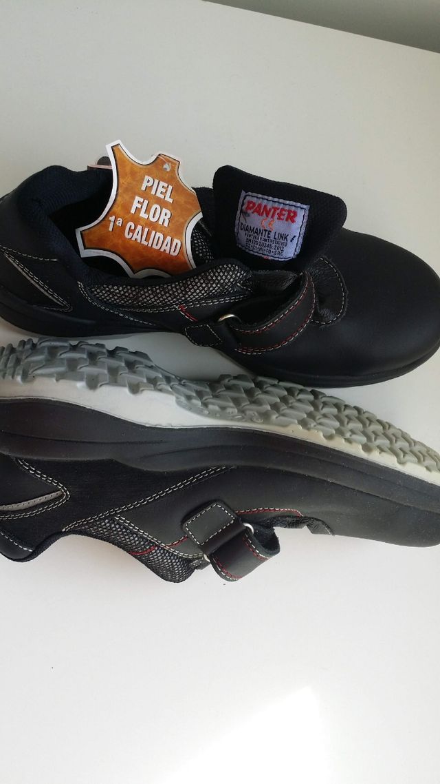Zapatos piel negra de seguridad nuevos