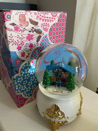 Lover (Snowglobe)