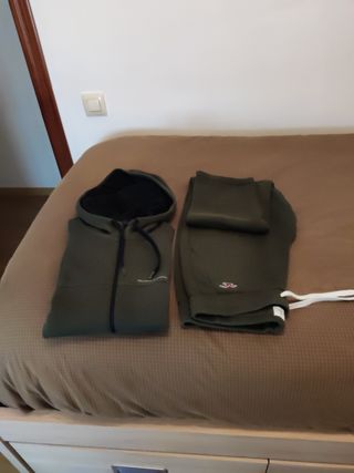 Chandal Hollister talla S