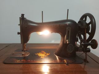 Maquina de coser Kayser