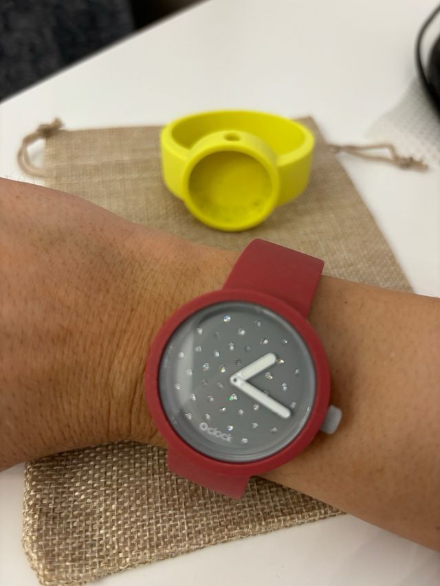 Caja de reloj con dos correas