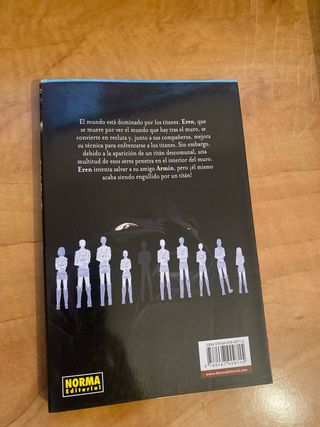 Pack de 4 libros Ataque a los titanes