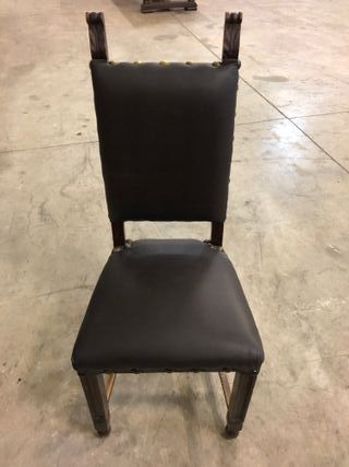 Tavolo con sedie in legno massello