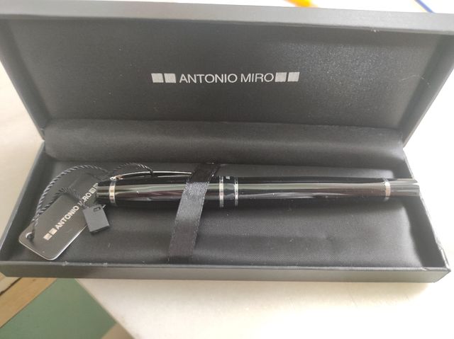 Bolígrafo Antonio Miró