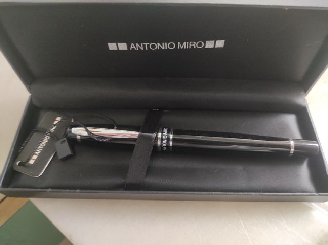 Bolígrafo Antonio Miró