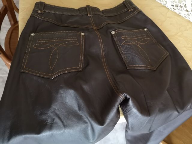 Pantalones de auténtico cuero para mujer
