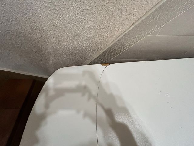 Mesa extensible con cajón central