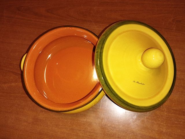 PENTOLA IN TERRACOTTA DA 25cm DECORATA A  MANO