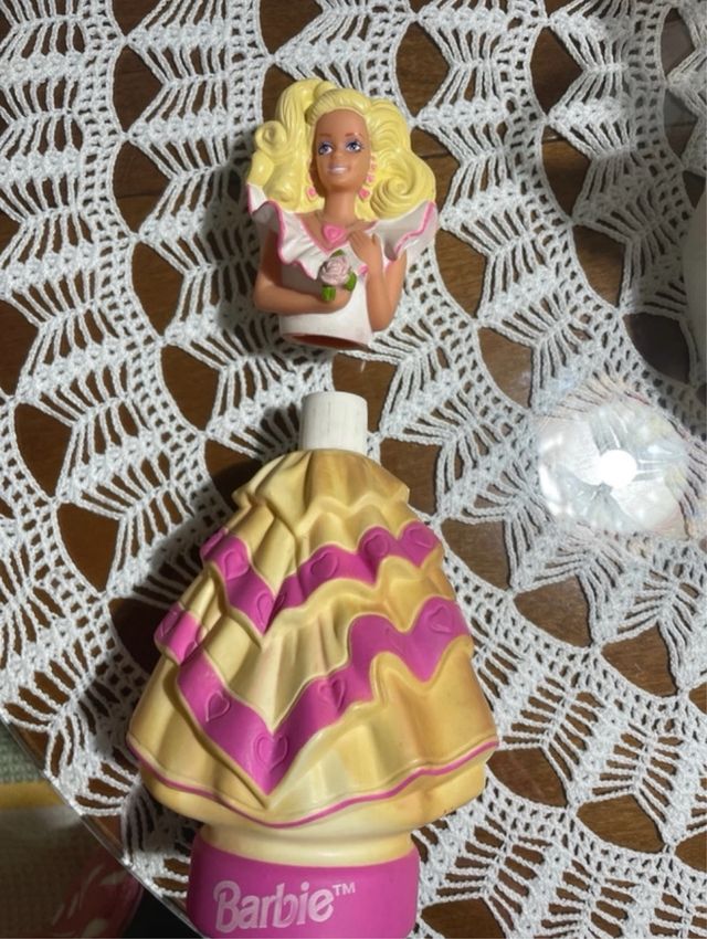 bote de colonia colección Disney, Barbie.