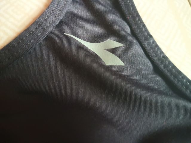 Top Diadora. Talla M