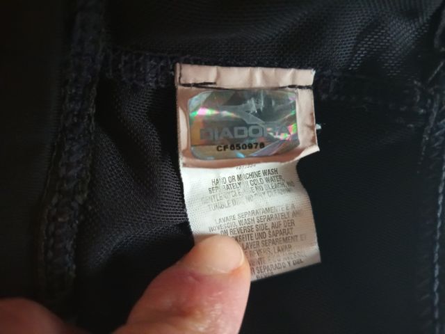 Top Diadora. Talla M