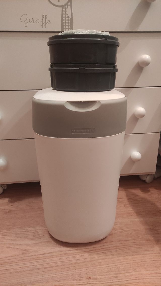 Papelera Tommee tippee