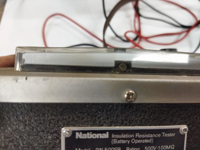 Medidor de aislamiento vintage