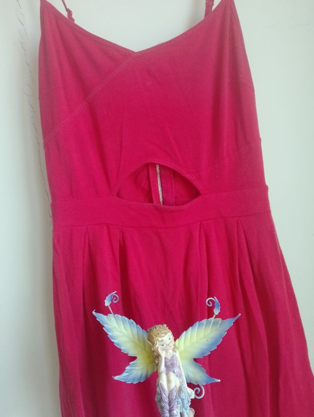 Vestido rojo con abertura 