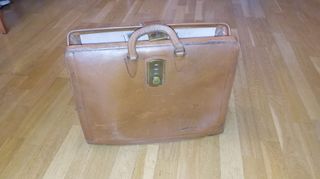 maletín cuero vintage