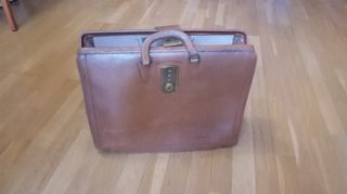 maletín cuero vintage