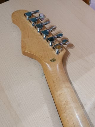 GUITARRA ELÉCTRICA ROCHESTER