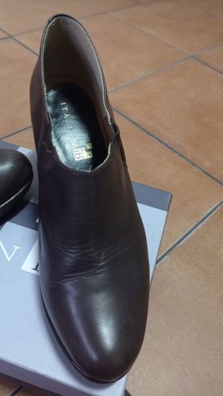 Botines piel marrón tacón, n° 38.