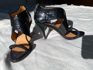Preciosas sandalias de Uterque