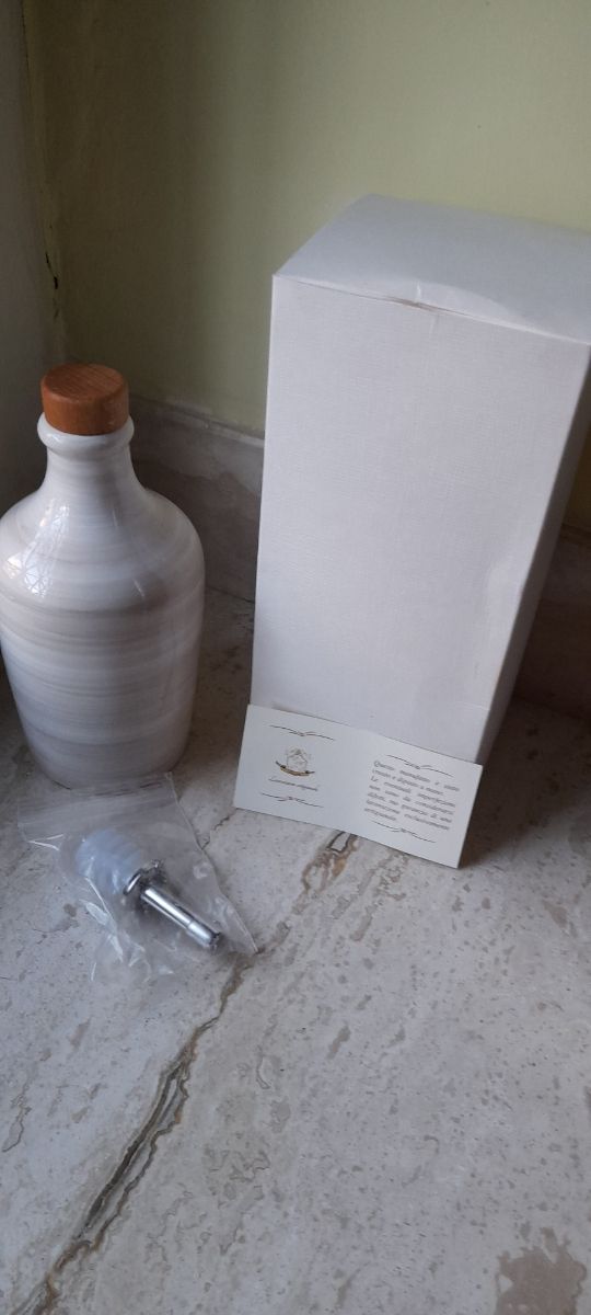 Oliera dipinta a mano