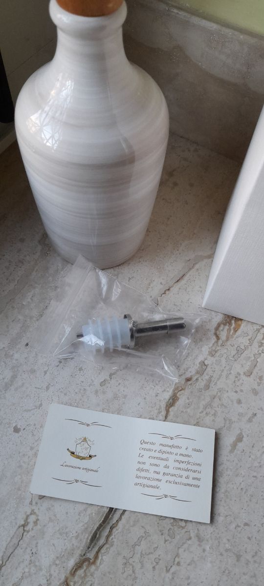 Oliera dipinta a mano