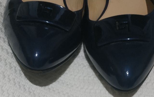 Latouche ladies flats size 40, leather