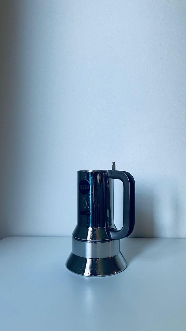 Caffettiera 9090 di Richard Sapper per Alessi