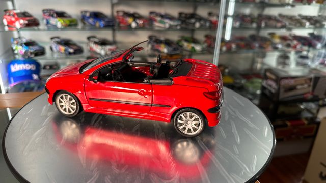 Peugeot 206 cc escala 1:18