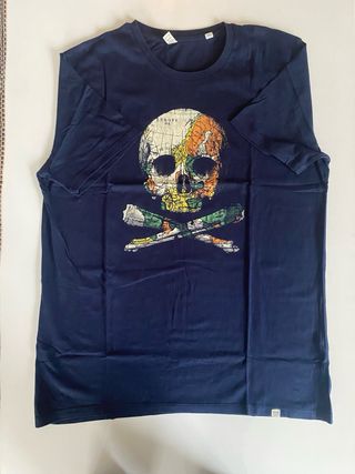 Camiseta calavera mapa mundi