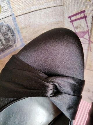 Scarpe décolleté nere raso