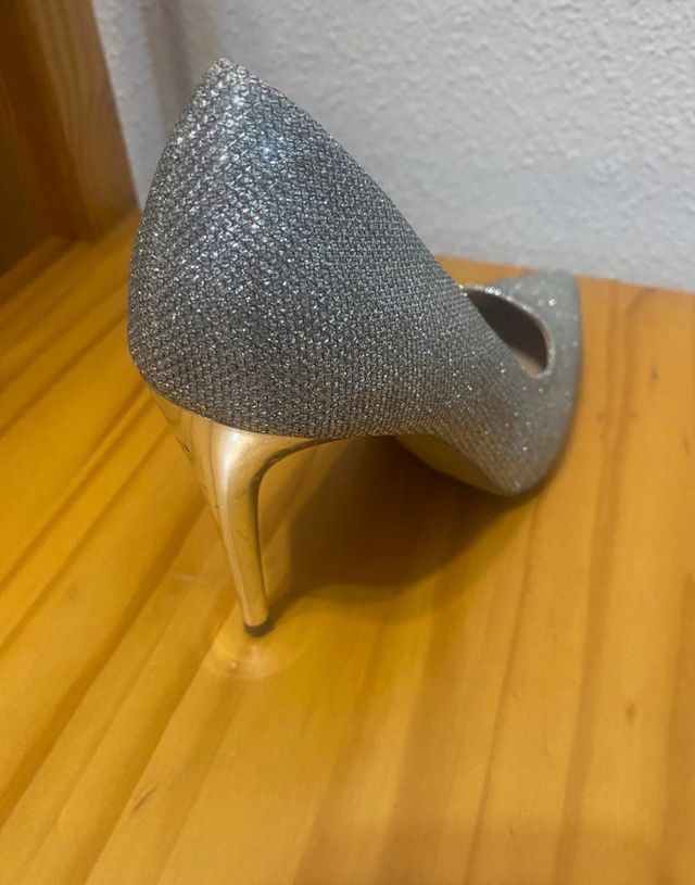 Zapatos con tacón de fiesta