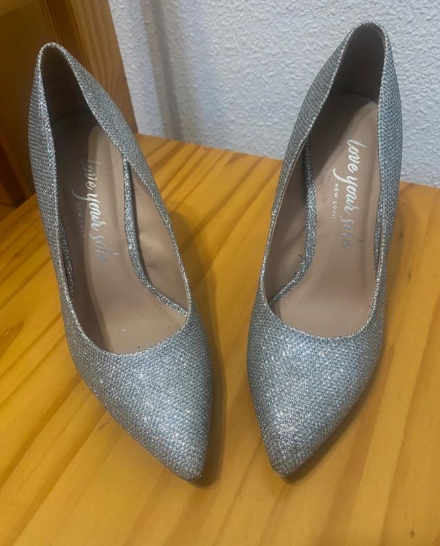 Zapatos con tacón de fiesta