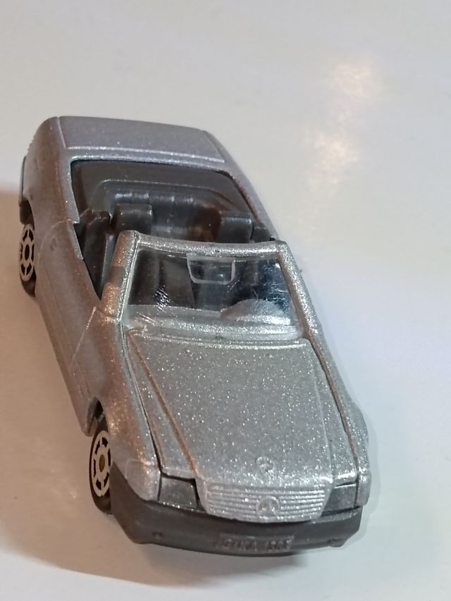 *MERCEDES BENZ 500 SL CABRIO 1/64 MAJORETTE