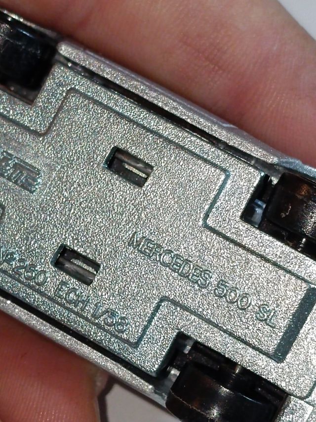 *MERCEDES BENZ 500 SL CABRIO 1/64 MAJORETTE