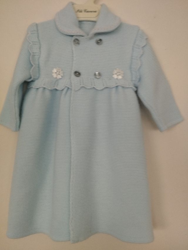 Dos abrigos infantiles